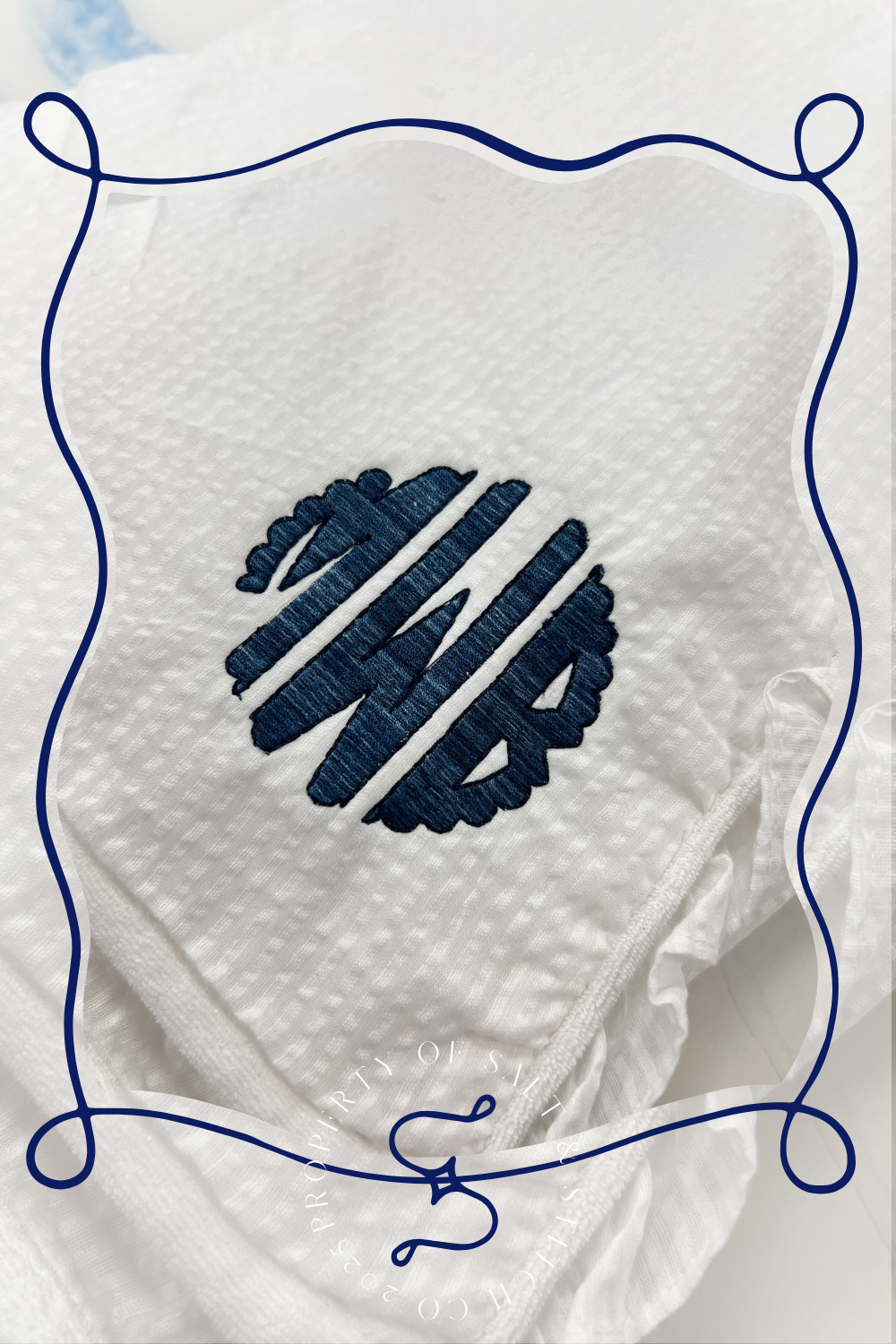 Scallop Circle Monogram