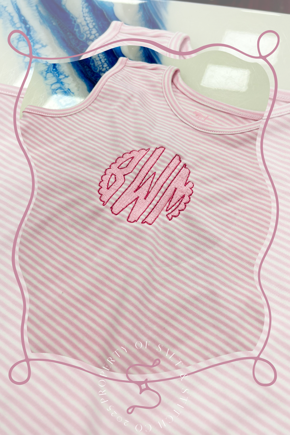 Scallop Circle Monogram