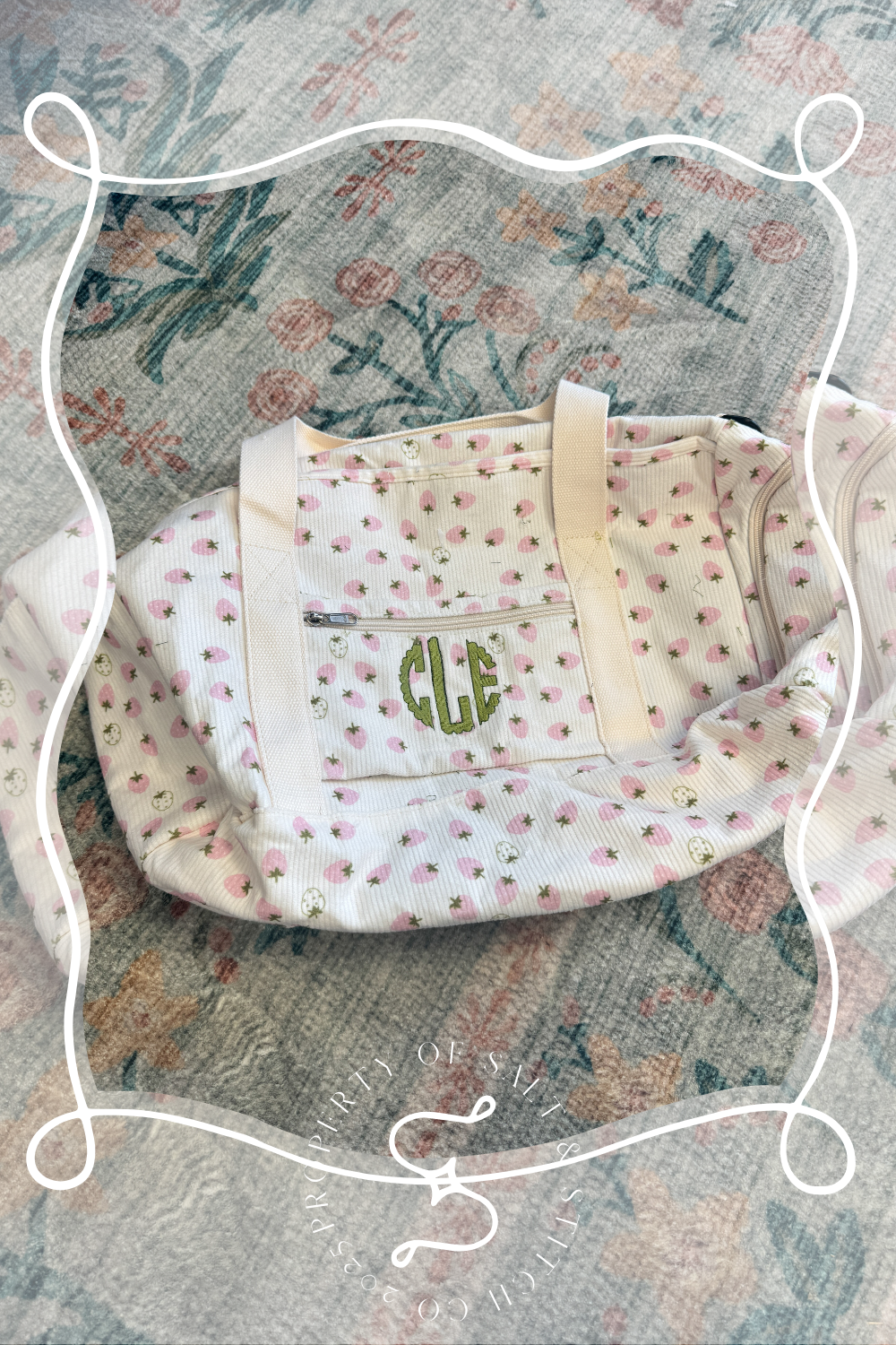 Scallop Circle Monogram