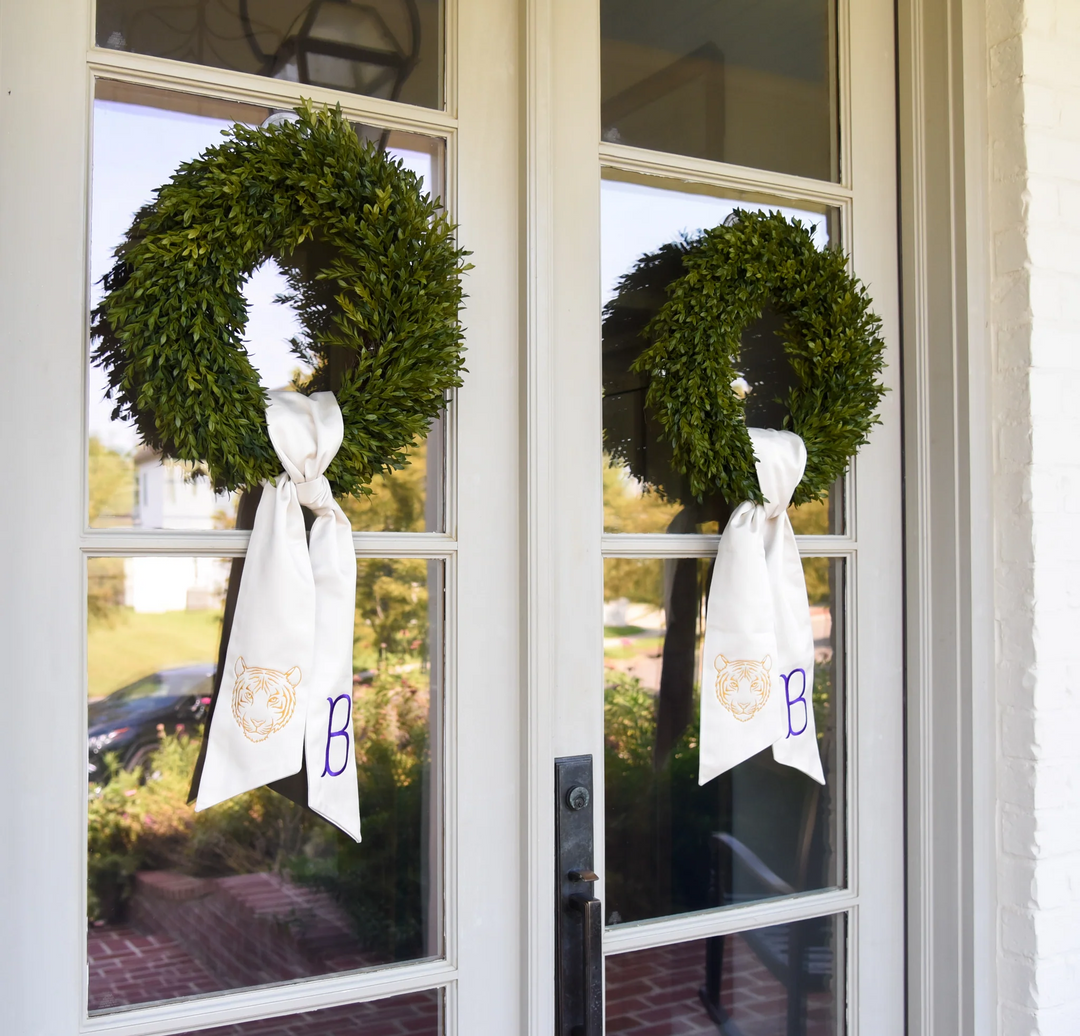 Fig & Dove 18" Round Boxwood Wreath